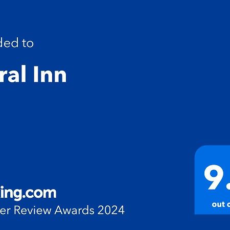 Floral Inn Pristina Eksteriør billede