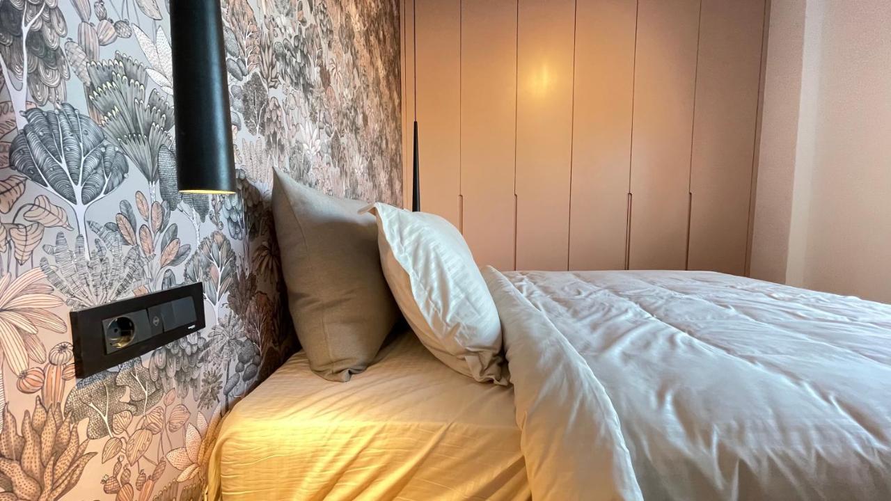 Floral Inn Pristina Eksteriør billede