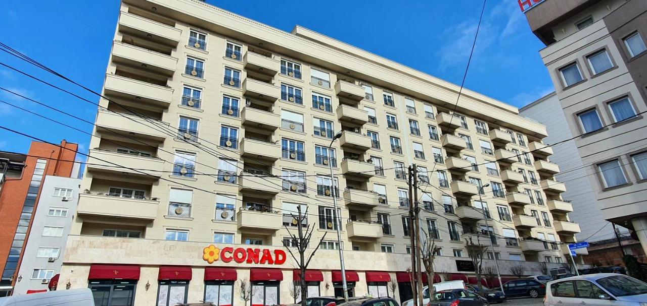 Floral Inn Pristina Eksteriør billede